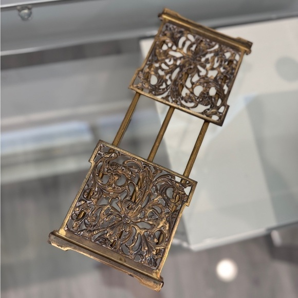 Vintage Adjustable Brass Finish Book End Leaf Scroll Hidden Faces Print - Picture 5 of 5